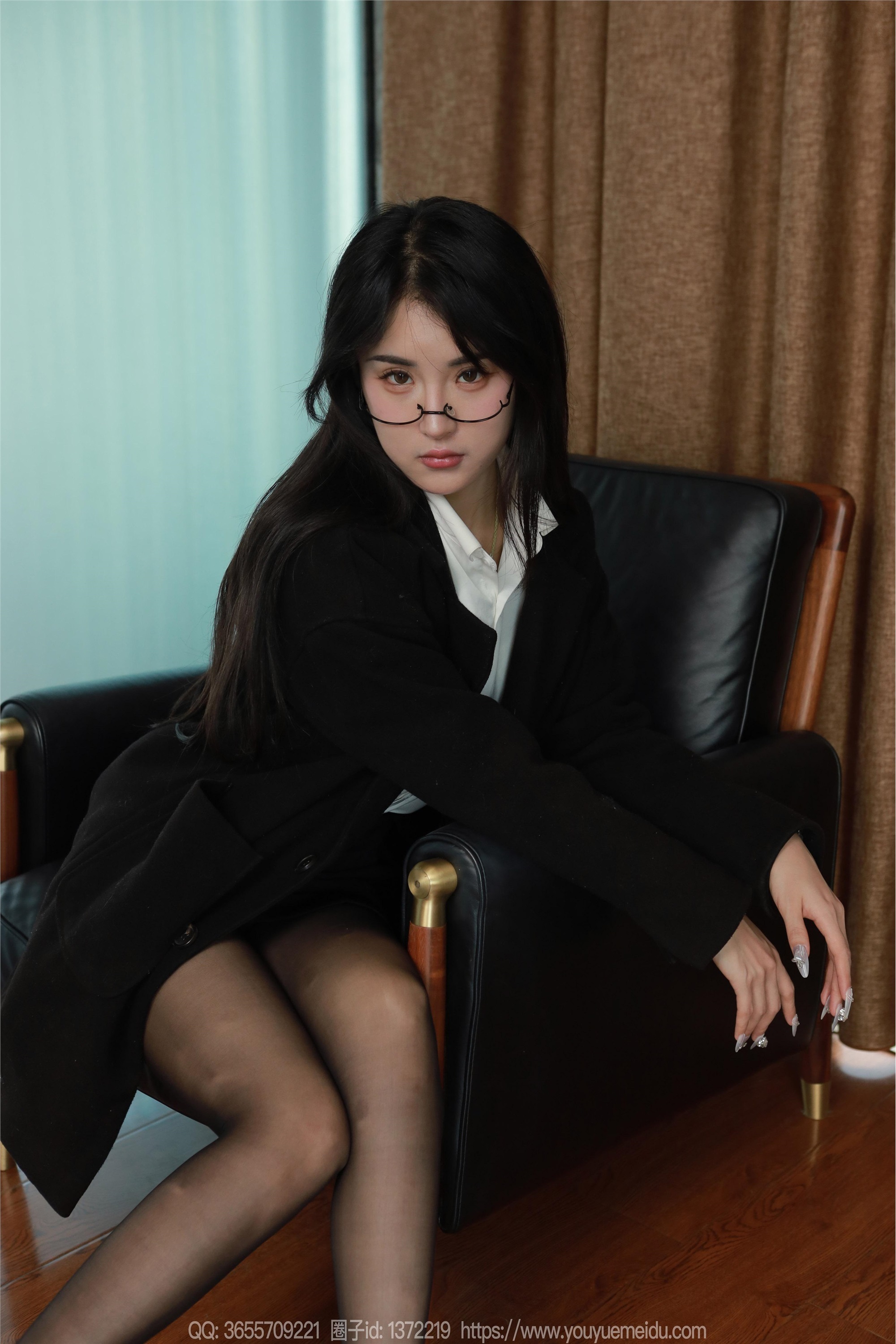 IESS异思趣向  2024.12.24 丝享家 1932 小宝《黑色外套（上）》